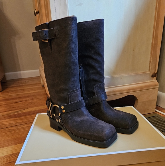 Never Been Worn...Michael Kors Crosby Leather Moto Boot Size 7 - Picture 1 of 7
